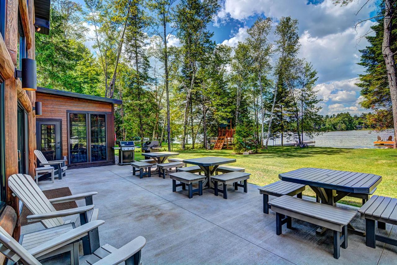 Whispering Pines Lodge: 9 Bedroom Eagle River Eksteriør billede