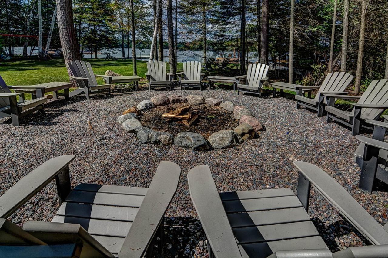 Whispering Pines Lodge: 9 Bedroom Eagle River Eksteriør billede