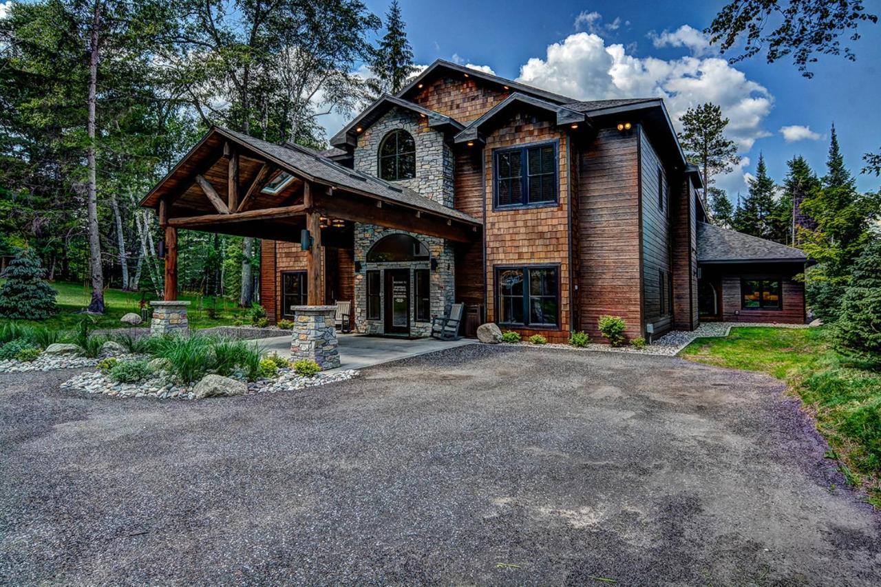 Whispering Pines Lodge: 9 Bedroom Eagle River Eksteriør billede